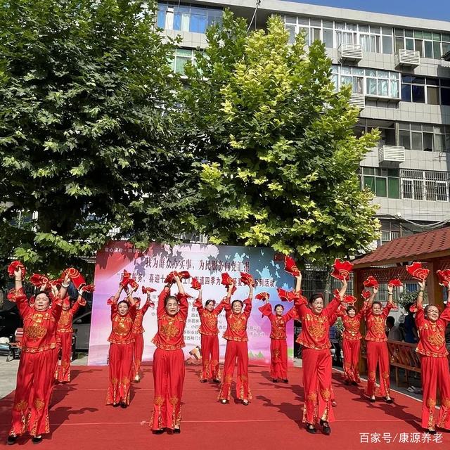为民服务养老早市走进土门街道汉城东路社区(图1) 为民服务养老早市走进土门街道汉城东路社区(图1)